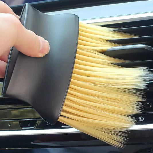„Weiche Staubbürste für die Autoinnenreinigung